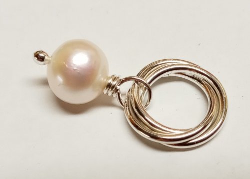 Judy Larson's Mobius Pearl Drop Earrings - , Contemporary Wire Jewelry, Butane Torch, Soldering, Solder, Trim the wire tail off